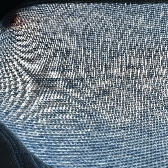 Vineyard Vines Blue Polo Shirt Classic Design - Picture 6 of 7